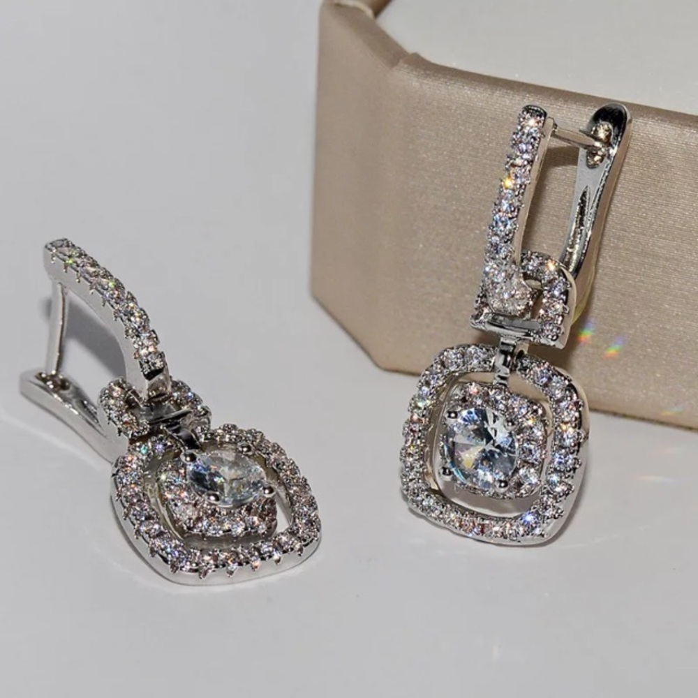 NEW 18k Round Diamond Halo Huggie Hoop Earrings - Picture 3 of 4